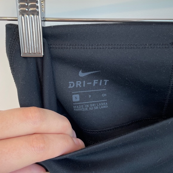 Nike Women’s High-Rise Leggings, Size Small - Picture 3 of 3